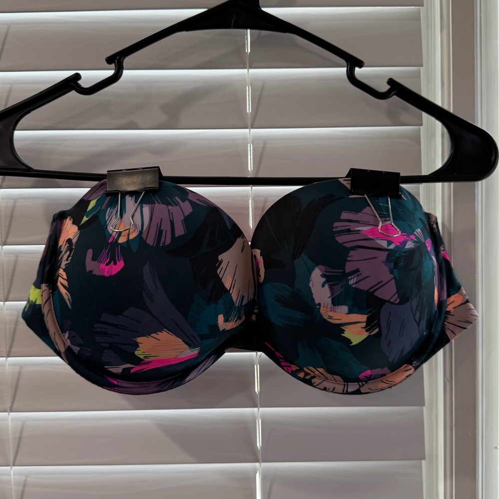 PINK Victoria's Secret Floral Strapless Bra